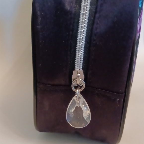 Lancome Paris makeup bag Diamonds and pearls and gems - Picture 3 of 16